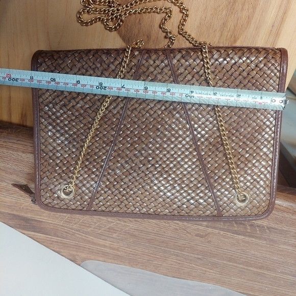 Vintage* The Bay, Made in Italy, Tan Clutch/Cross Body with Long Chain Strap - Picture 11 of 12